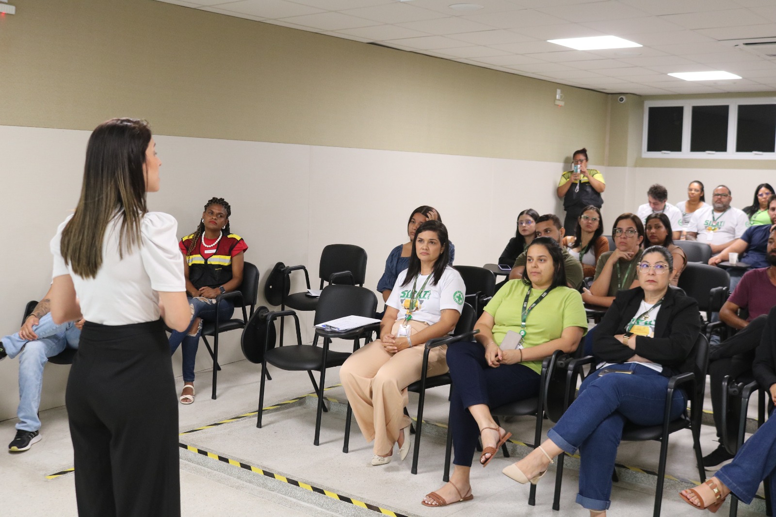 SMTT: Educação para o Trânsito realiza ação na Maternidade Lourdes Nogueira na Semana Interna de Prevenção de Acidentes do Trabalho - SMTT Aracaju